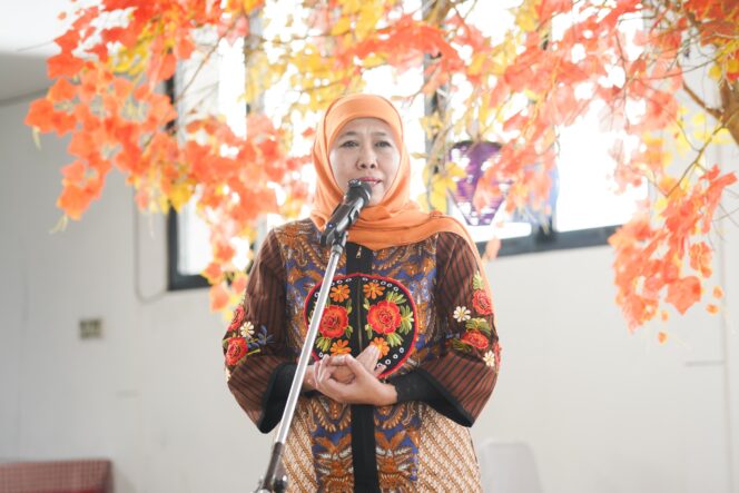 
					Kado Hari Kartini, Gubernur Khofifah Serahkan Bantuan KIP Putri Jawara Senilai Rp 4,6 Miliar untuk Ribuan Perempuan Tangguh Jawa Timur