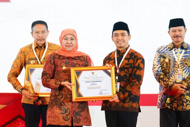 
					Gubernur Khofifah Pertajam Korelasi Asta Cita dan Nawa Bhakti Satya, Ajak Seluruh Bupati-Wali Kota se Jatim Detailkan Perencanaan dan Sinergikan Pembangunan