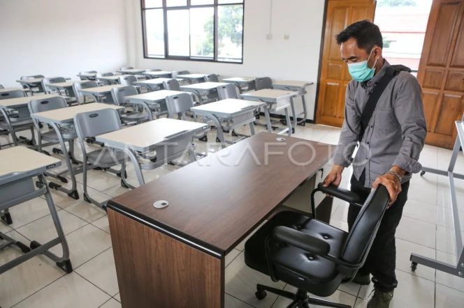 
					Kemensos Matangkan Rekrutmen Guru-Murid Sekolah Rakyat