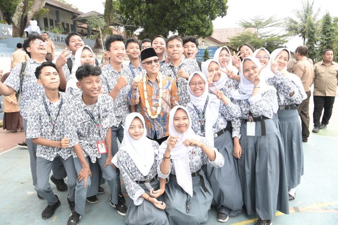 
					PGRI dan Praktisi Dukung Penjurusan IPA, IPS dan Bahasa di SMA