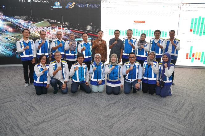 
					Wapres Gibran Tinjau Pengaturan Lalu Lintas Arus Balik Idulfitri 2025 di Jasa Marga Tollroad Command Center