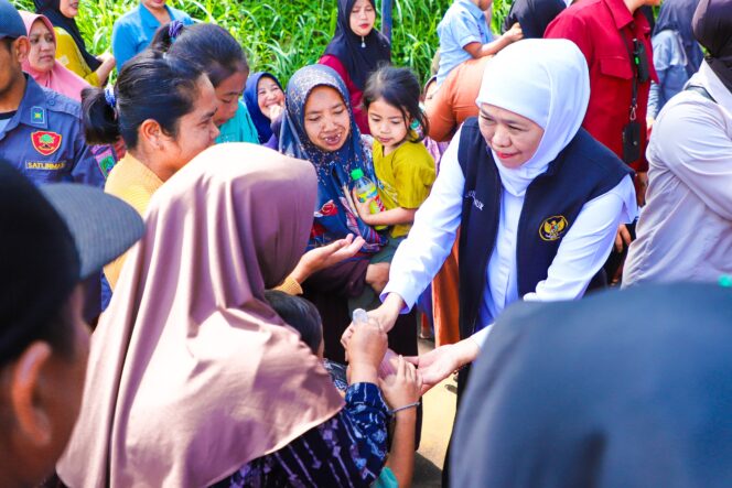 
					Masyarakat Singosari Malang Antusias Serbu Pasar Murah, Gubernur Khofifah: Wujudkan Ketahanan Pangan dan Zero Stunting di Jatim