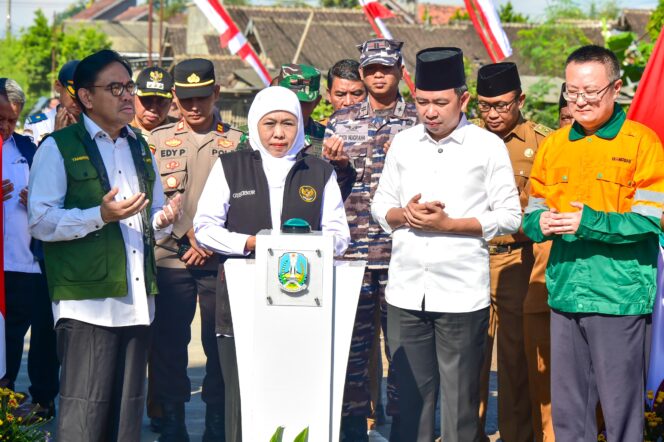 
					Gubernur Khofifah Canangkan Pembangunan Jalan Strategis Rambipuji-Puger Sepanjang 7,5 KM senilai 24 M