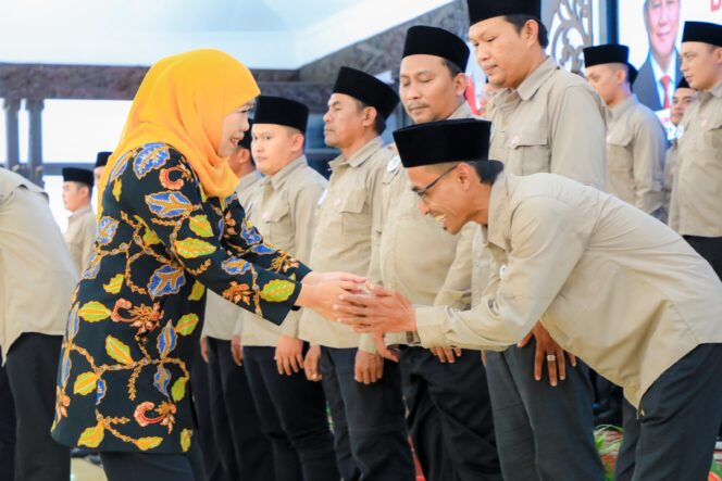 
					Gubernur Khofifah Ajak HKTI Lumajang Jadi Motor Penggerak Wujudkan Kedaulatan Pangan di Jawa Timur