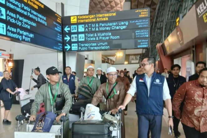
					Eskalasi Konflik Timur Tengah, Kemlu Imbau WNI Waspada