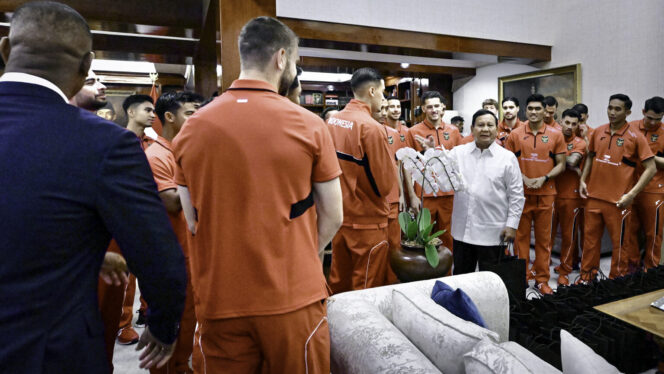 
					Presiden Prabowo Sambut Timnas Indonesia dengan Hangat di Kertanegara