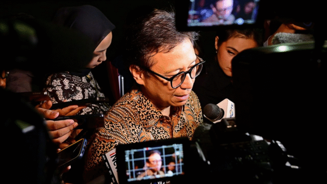 
					Menkes Laporkan Perkembangan COVID-19 dan Capaian Program Kesehatan ke Presiden Prabowo