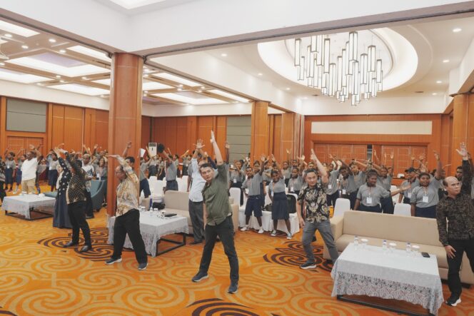 
					Program ADEM 2025 Buka Akses Pendidikan untuk Siswa Papua