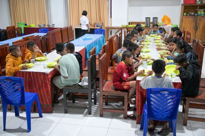 
					Sekolah Rakyat, Visi Besar Presiden untuk Putus Kemiskinan melalui Pendidikan