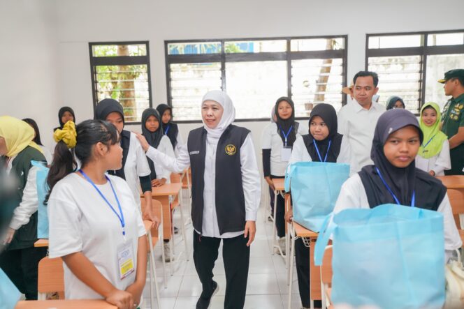 
					Gubernur Khofifah Percepat Operasional SR Tahap 1B Jember Mulai 5 Agustus, Pastikan Tidak Ada Kendala dan Fasilitas Lengkap