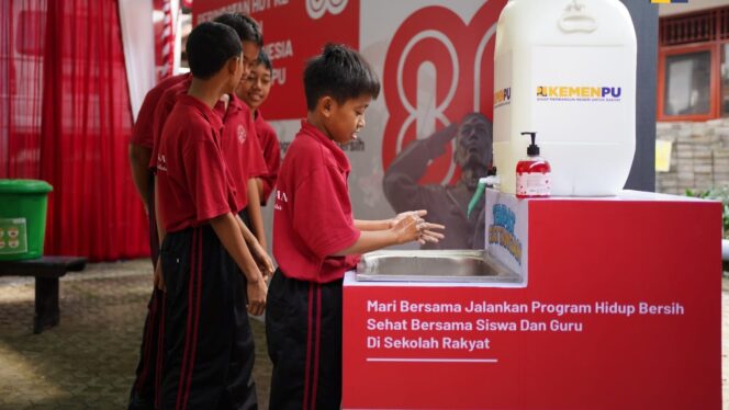 
					Rayakan HUT ke-80 RI: 3.215 Peserta Ikuti Sosialisasi PHBS di Sekolah Rakyat Kementerian PU