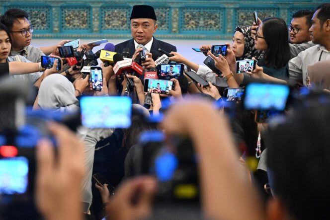 
					Reshuffle Kabinet Prabowo, Ini Penjelasan Mensesneg Soal Kekosongan Jabatan