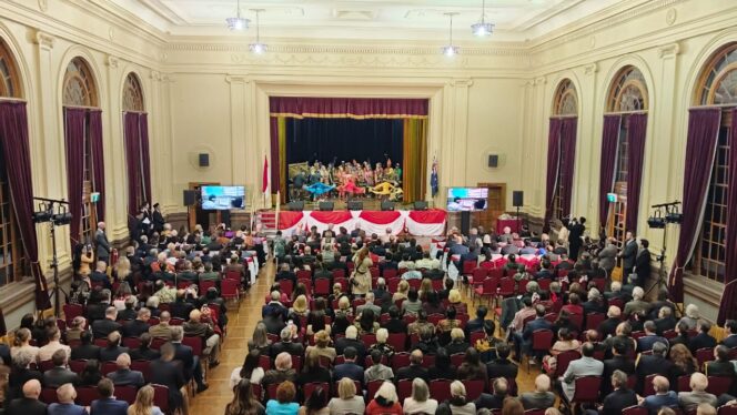 
					Muhibah Angklung Bandung Pererat Persahabatan RI-Australia di Albert Hall