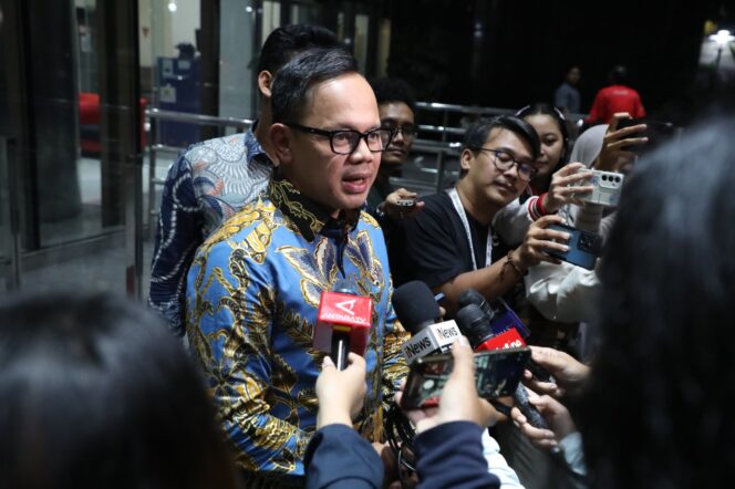 
Retret Kepala Daerah Bakal Digelar, Wamendagri Bima Arya Pastikan KPK Jadi Pemateri