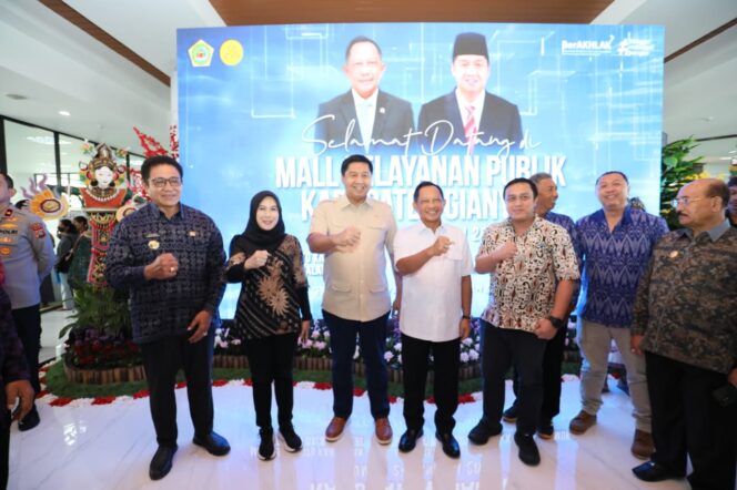 
Apresiasi Layanan PBG Gianyar, Mendagri: Bali Sudah Miliki Rencana Detail Tata Ruang