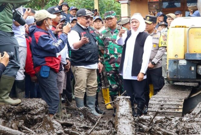 
Khofifah Himbau Masyarakat Jawa Timur Waspada Cuaca Ekstrem dan Angin Kencang