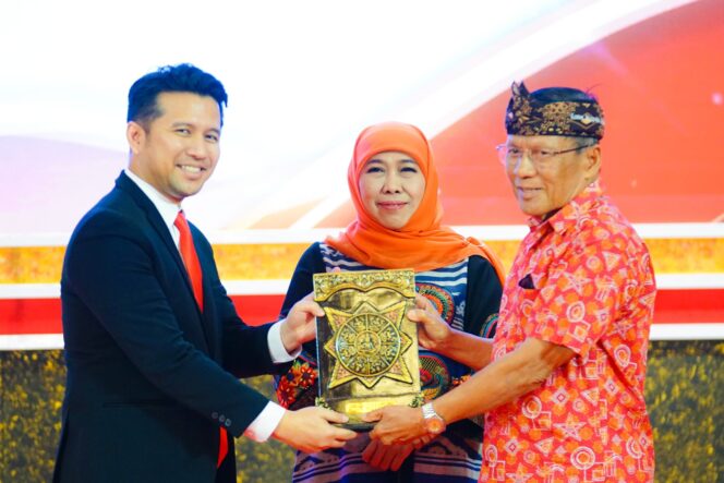 
Gelar Rakor Usai Dilantik, Khofifah Rumuskan Program Prioritas Mulai Dukung MBG, Rumah Murah Hingga Ketahanan Pangan