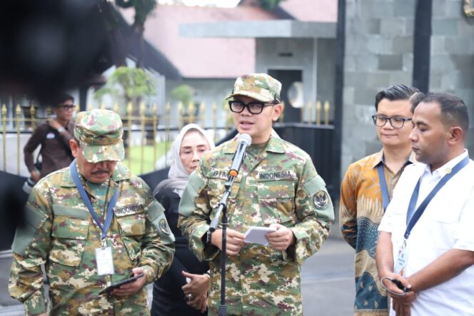 
Meski Kurang Fit, 19 Kepala Daerah Semangat Ikuti Retreat Pembekalan di Magelang
