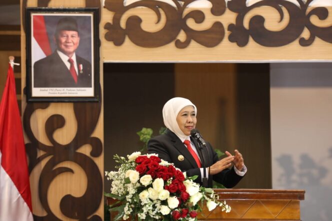 
Hadiri Sertijab Bupati-Wabup Mojokerto, Gubernur Khofifah Tekankan Pentingnya Transportasi Publik Wilayah Aglomerasi Gerbangkertosusila