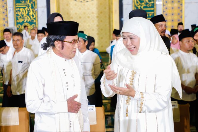 
Bersama Ribuan Masyarakat Peringati Nuzulul Qur’an di MAS, Gubernur Khofifah Ajak Renungi Makna Turunnya Al-Qur’an sebagai Pembeda Antara Haq dan Batil