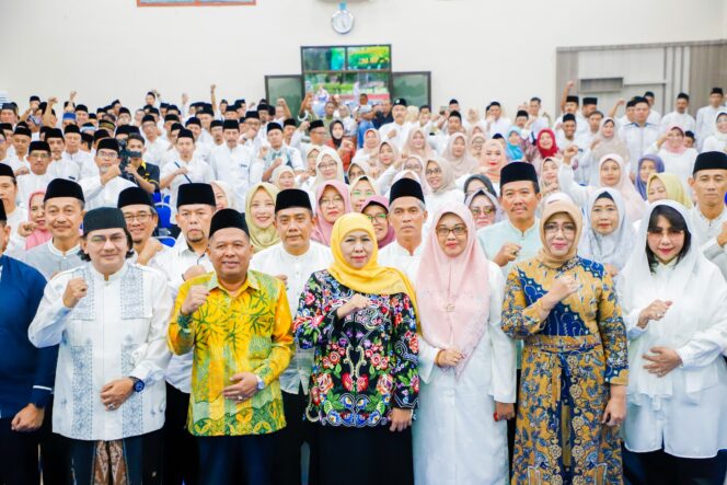 
Gubernur Khofifah Optimis Fasilitas Sekolah Yang Semakin Baik Dapat Meningkatkan Kualitas Pendidikan dan Prestasi Siswa di Jawa Timur