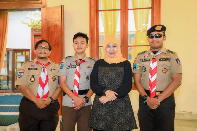 
Gubernur Khofifah Apresiasi Peran Pejuang Kemanusiaan dan Agen Perubahan, Wujudkan Masyarakat Jatim Lebih Sejahtera Mandiri dan Tangguh