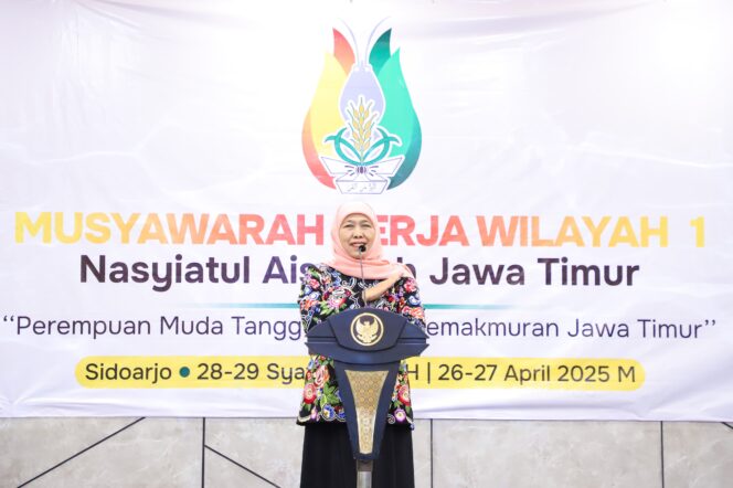 
					Hadiri Muskerwil PW Nasyiatul Aisyiyah Jatim, Gubernur Khofifah Ajak Perempuan Muda Berperan Aktif dalam Pelestarian Lingkungan