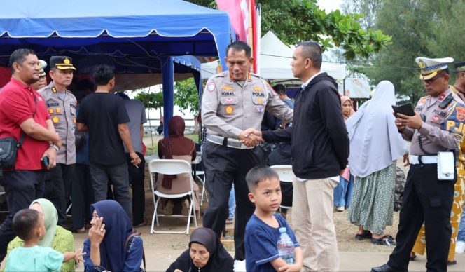 
					Petugas Keamanan Pantau Lokasi Wisata dan Pos Pengamanan