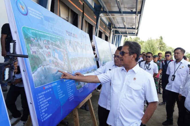 
Sakti Wahyu Trenggono Resmikan SKPT Morotai