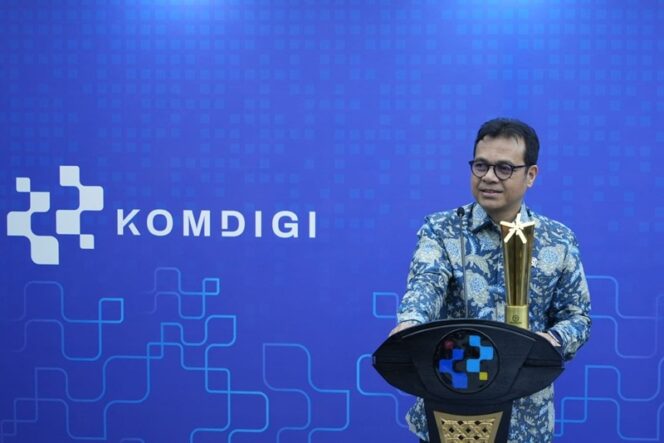
Wamenkomdigi Ajak Masyarakat Voting Dukung 12 Nominator Indonesia di WSIS Prize 2025