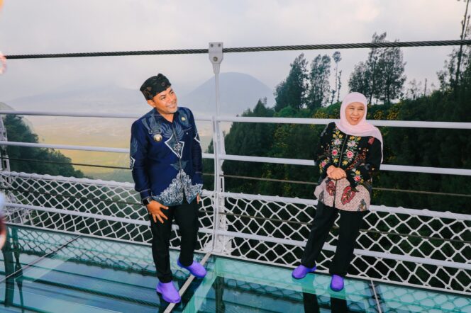 
Gubernur Khofifah Optimis Jembatan Kaca Seruni Point Bromo  Perkuat Magnet Pariwisata Jawa Timur