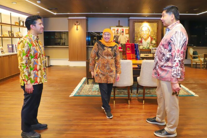 
Khofifah-Emil Bersama PWI dan SPSI Jatim Temui Menteri PKP Maruarar Sirait, Diskusikan Rumah Bersubsidi Untuk Wartawan, Buruh dan Masyarakat Penghasilan Rendah