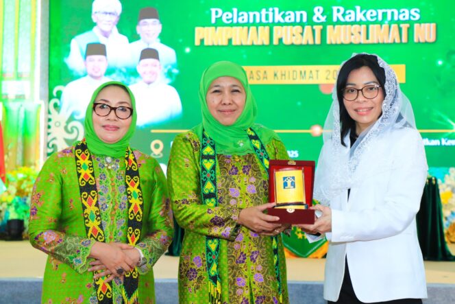 
Resmi Dilantik sebagai Ketua Umum Dewan Pembina PP Muslimat NU 2025–2030, Khofifah  Luncurkan Pelatihan Paralegal dan Lembaga Advokasi Hukum Keluarga