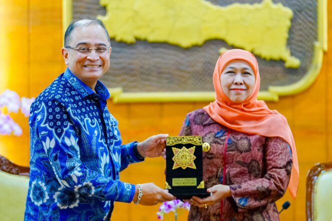 
					Dubes India Puji Jawa Timur, Gubernur Khofifah Komitmen Penguatan Kerja Sama Pendidikan, Teknologi Hingga Pariwisata