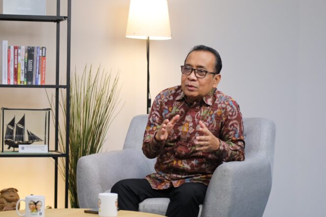 
Menko PMK Segera Libatkan Instansi Terkait Pascaputusan MK soal Wajib Belajar Pendidikan Dasar