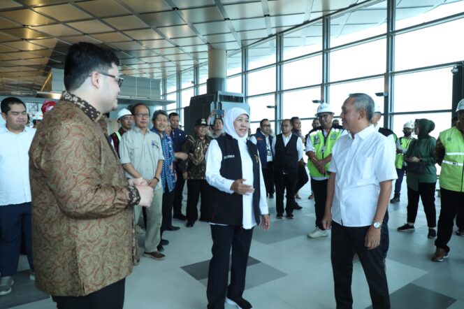 
Gubernur Khofifah Optimis Penerbangan Surabaya-Bangkok Mampu Genjot Pariwisata Jatim