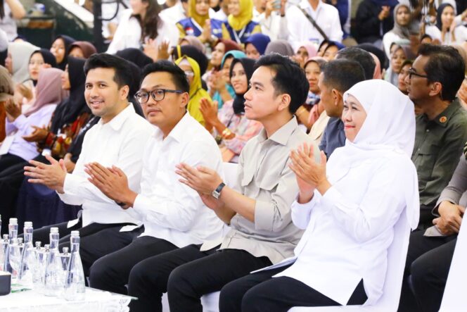 
Wapres Gibran Apresiasi Semangat Pendamping dan Nasabah PNM Mekaar di Bondowoso, Gubernur Khofifah: 2,4 Juta IRT di Jatim Berdaya Lewat UMKM