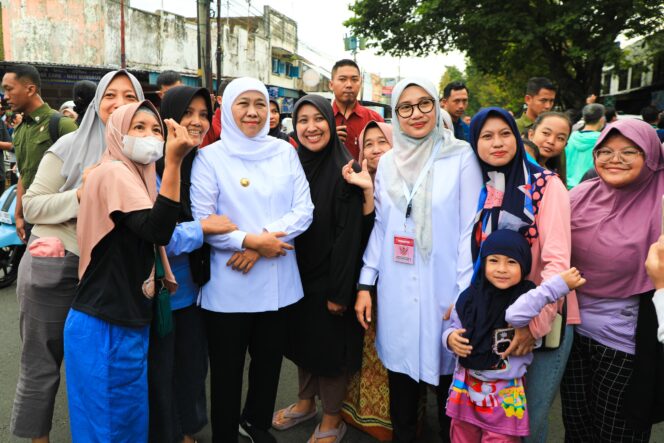 
					Wapres Gibran dan Gubernur Khofifah Blusukan ke Pasar Rogojampi Banyuwangi, Pastikan Stok Bahan Pokok Aman dan Harga Terkendali