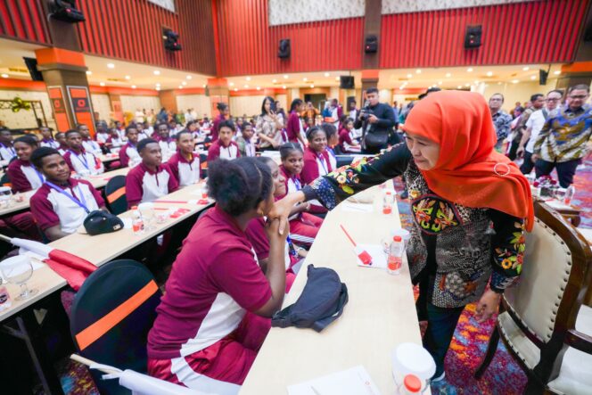
					105 Siswa “ADEM” Papua  Di Jatim Berhasil Tembus PTN, Gubernur Khofifah Apresiasi Prestasi dan Semangat “ADEM” di Jatim
