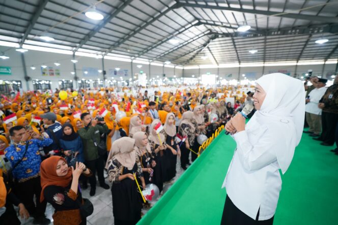 
					Sapa Ribuan Buruh Pejuang Keluarga di MPS Dander Bojonegoro, Gubernur Khofifah Hadirkan Harapan dan Bantuan untuk Ekonomi Lebih Baik