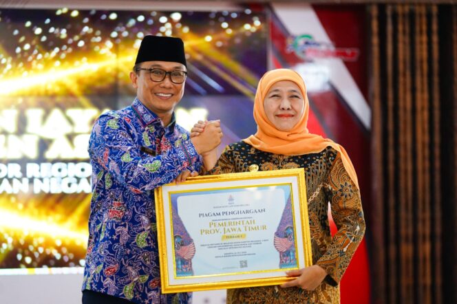 
Sabet Lima Penghargaan Nasional dari BKN, Gubernur Khofifah Optimis Pemprov Jatim Jadi Role Model dan Menuju Lumbung Talenta Nasional