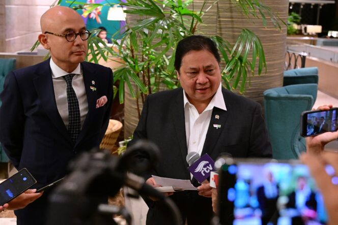 
Bahas Kebijakan Tarif, Menko Perekonomian RI kembali Terbang ke AS