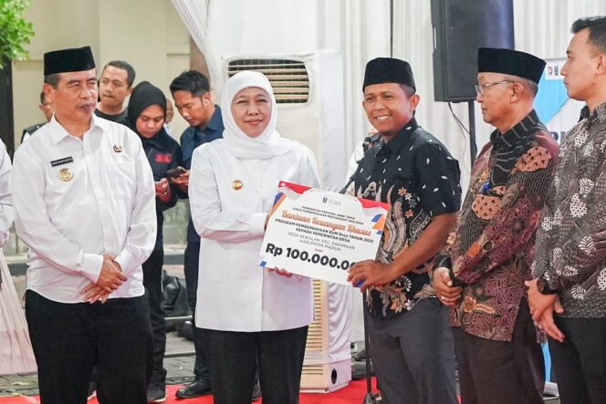 
					Gubernur Khofifah Salurkan Bantuan Rp 5,935 Miliar di Kabupaten Madiun, Wujud Nyata Komitmen Pemprov Jatim Kuatkan Ketahanan Sosial dan Ekonomi Masyarakat