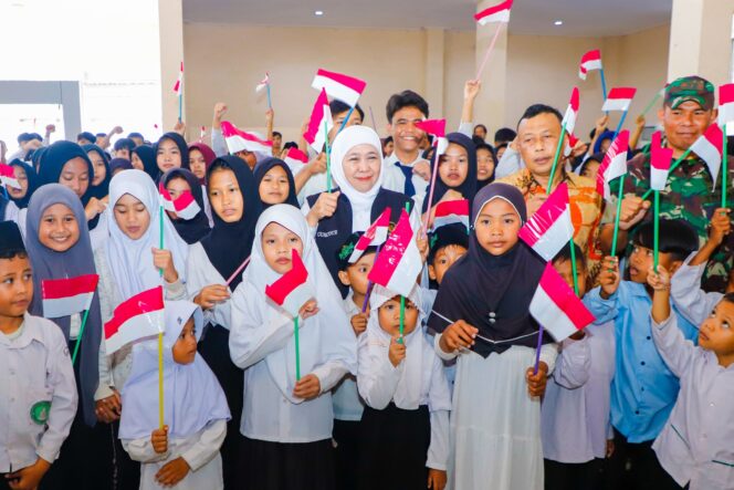 
Gubernur Khofifah Apresiasi Sekolah Rakyat Ponorogo Layani Siswa SD, SMP dan SMA: Lengkap, Luas, dan Siap Cetak Anak Hebat