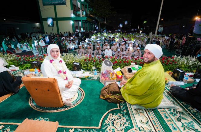 
					Pemprov Jatim Gelar Dzikir , Sholawat dan Doa Mensyukuri 80 Tahun Indonesia Merdeka