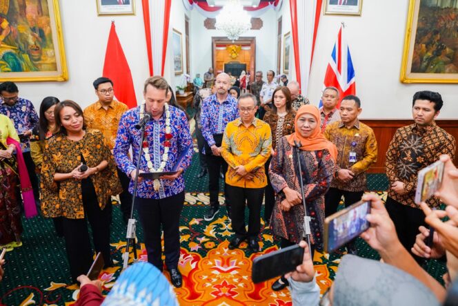 
					Gubernur Khofifah Apresiasi Dukungan Pemerintah Inggris Perkuat Transformasi Transportasi Publik Di Jatim