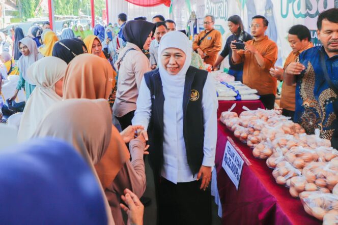 
					Gubernur Khofifah Gelar Pasar Murah di Sumenep, Kendalikan Inflasi dan Tingkatkan Daya Beli Masyarakat