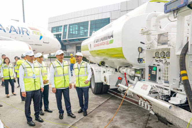 
Pertamina Sukses Salurkan Avtur dari Minyak Jelantah untuk Penerbangan