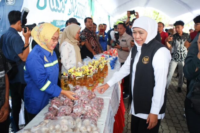 
					Gelar Pasar Murah di Tulungagung, Gubernur Khofifah: Upaya Dekatkan Akses Bahan Pokok Terjangkau untuk Masyarakat