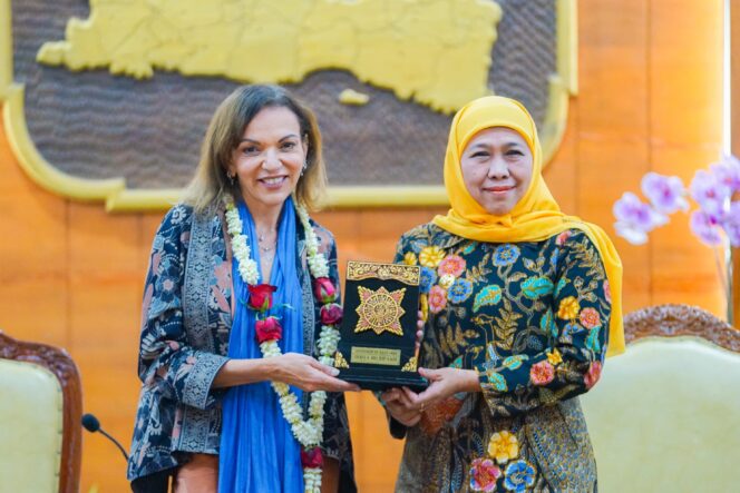 
					Gubernur Khofifah Gandeng Australia Perkuat Kerjasama Manajemen Koperasi-UKM, Supply Chain dan Ketahanan Pangan Jatim